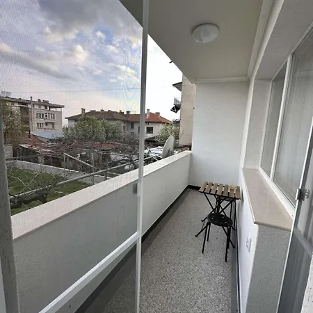 Apartment Elion House 3 *